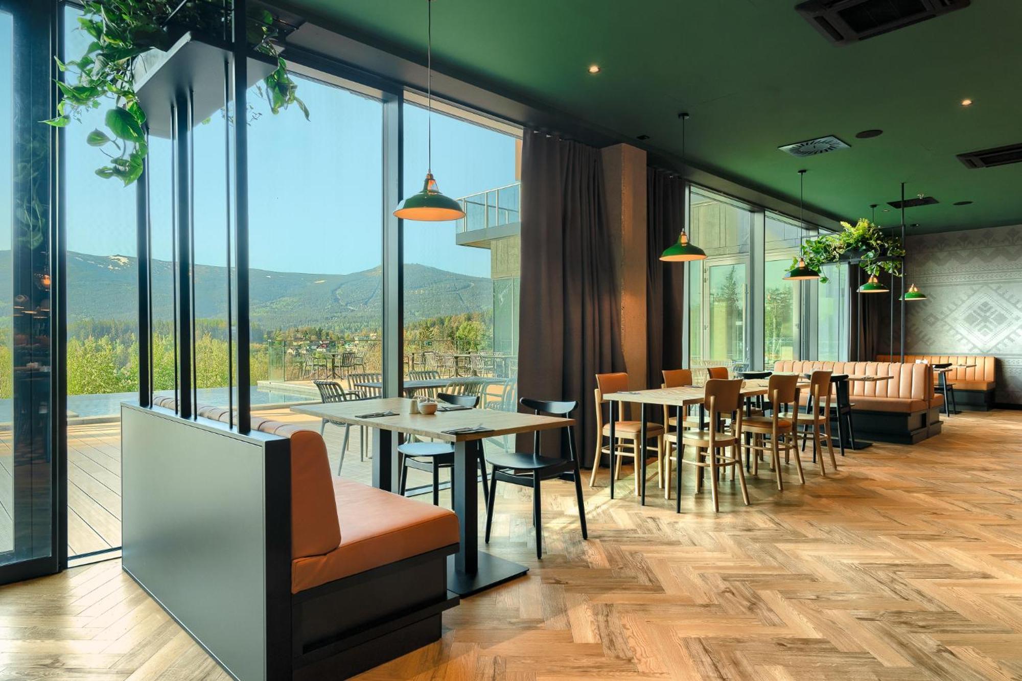 Happy Valley Aparthotel